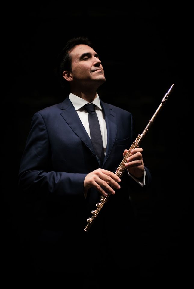 ROBERTO ÁLVAREZ